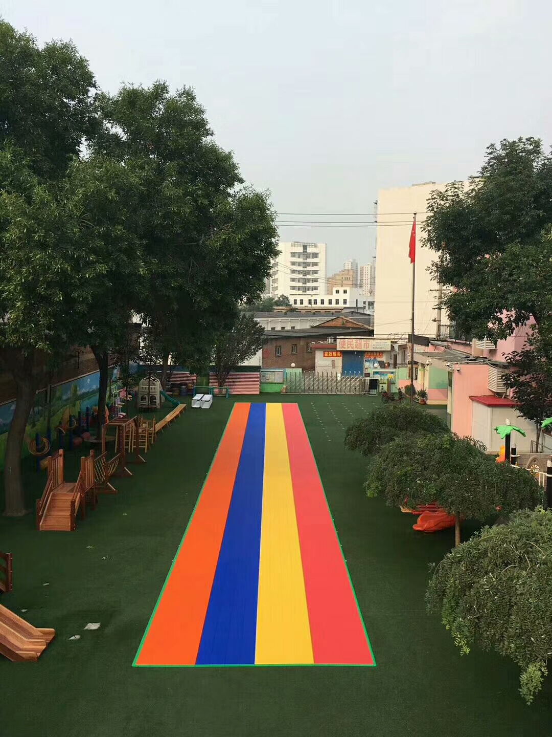 仲達(dá)地板【定】天津，與草坪合體？