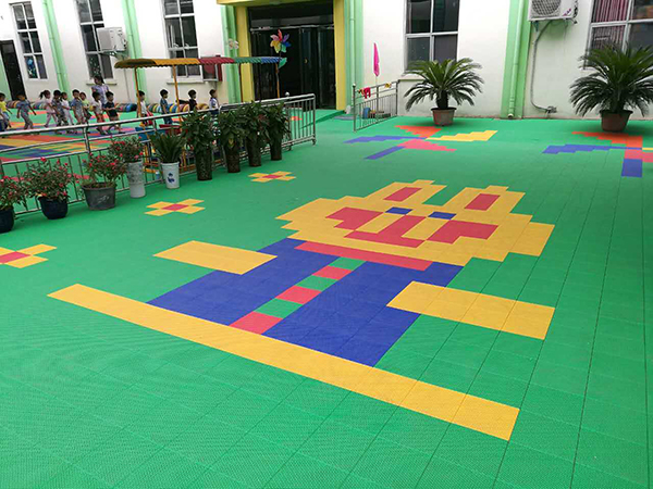 幼兒園懸浮地板對(duì)孩子有什么好處？